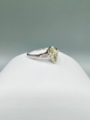 1 1/2 CTW Marquise Diamond Ring